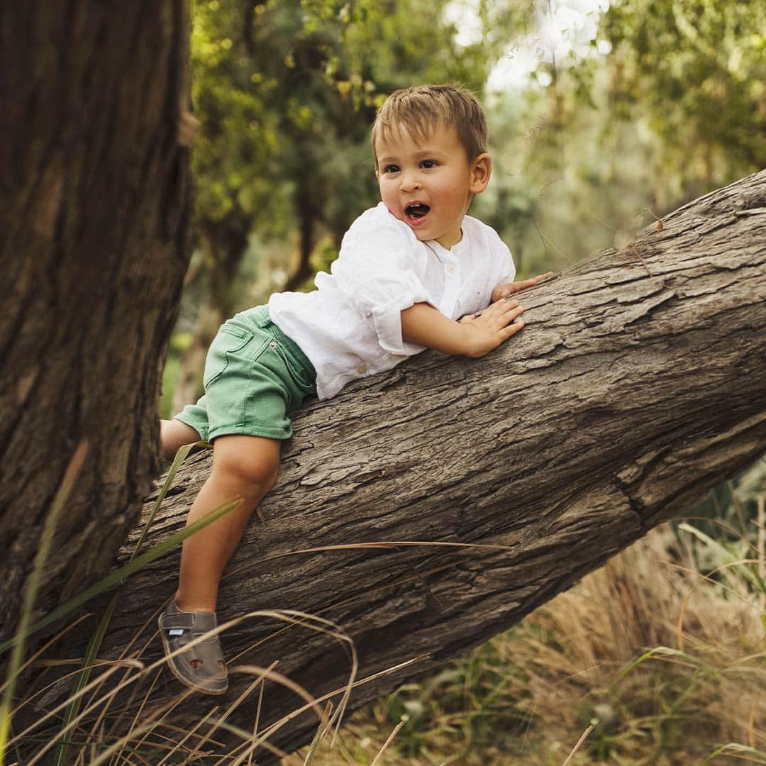 Tiny Feet, Big Adventures: A Guide to Measuring Kids’ Feet for Online Shoe Shopping