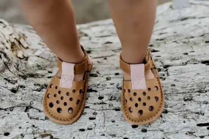 Common Tread - Amber Desert Sandal / Tan & Dusty Pink - Image 5